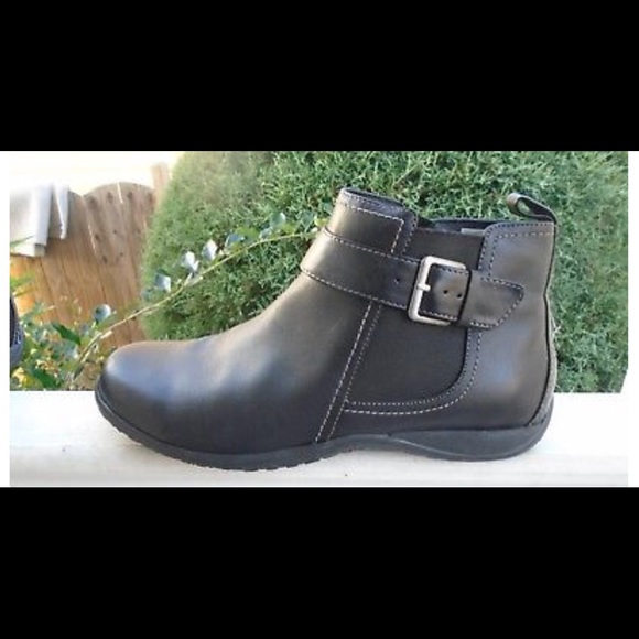 vionic womens adrie ankle boot